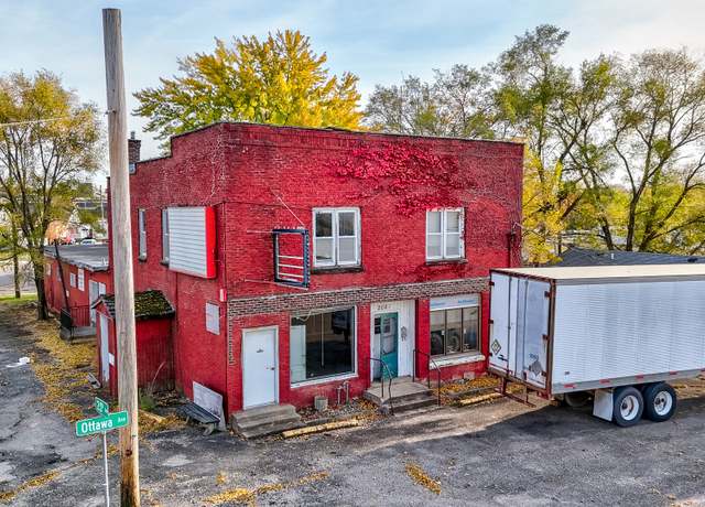 Property at 2001 Ottawa Ave, Ottawa, IL 61350