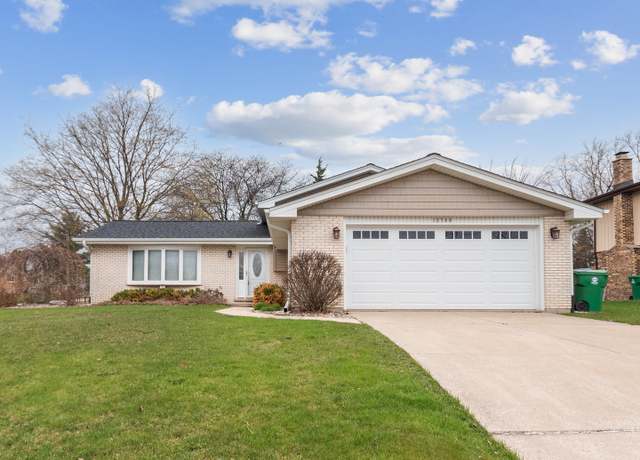 Property at 13740 Venetian Ct, Orland Park, IL 60467, 3 beds, 2 baths