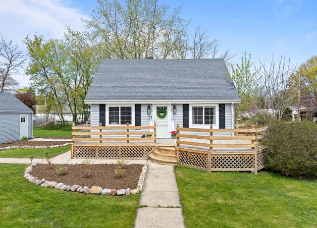 Property at 112 E Page St, Elkhorn, WI 53121, 4 beds, 1 bath