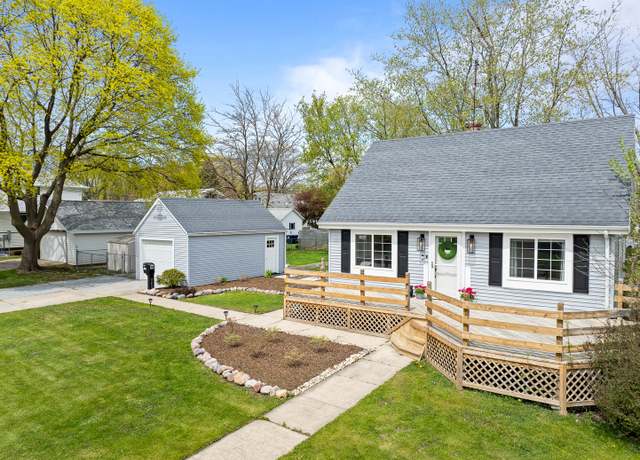 Property at 112 E Page St, Elkhorn, WI 53121, 4 beds, 1 bath