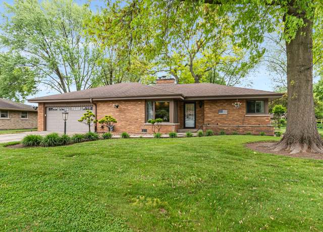 Property at 831 W Marywood Ave, Aurora, IL 60505, 2 beds, 1.5 baths