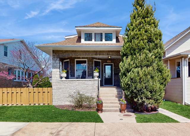 Property at 5650 W Grace St, Chicago, IL 60634, 4 beds, 3.5 baths