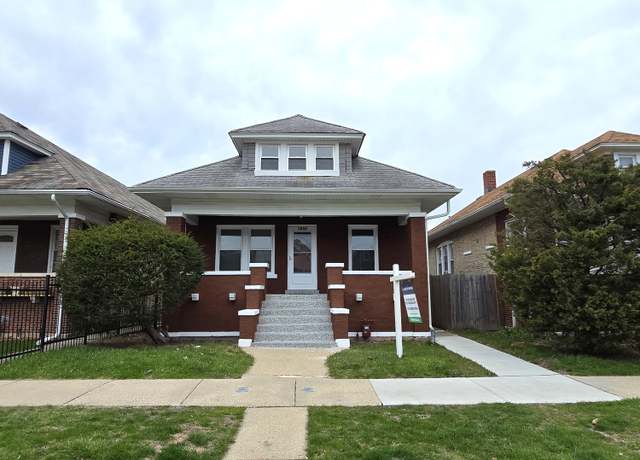 Property at 1240 N Parkside Ave, Chicago, IL 60651, 4 beds, 2.5 baths