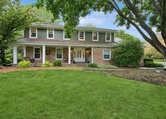 Property at 25 Lagoon Dr, Hawthorn Woods, IL 60047, 5 beds, 2.5 baths