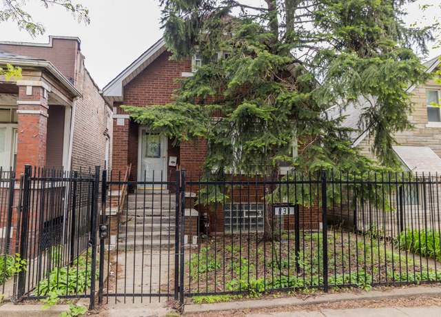 Property at 831 N Harding Ave, Chicago, IL 60651, 3 beds, 1 bath