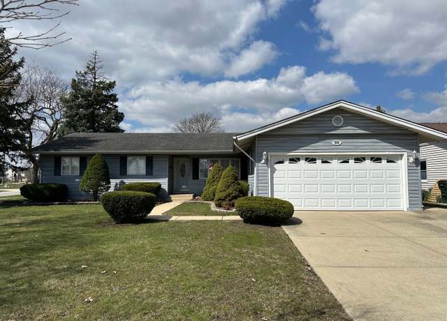Property at 350 Dorchester Ln, Elk Grove Village, IL 60007, 3 beds, 2 baths