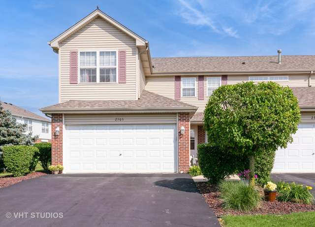 Property at 2705 Foxwood Dr, New Lenox, IL 60451, 3 beds, 2.5 baths