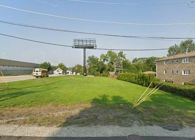 Property at 7850 Garden Ln, Justice, IL 60458