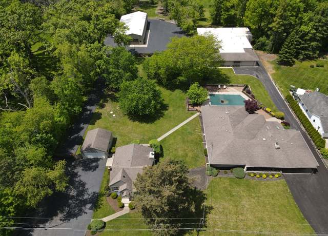 Property at 37756-88 N Cedar Lake Rd, Lake Villa, IL 60046, 2 beds, 2.5 baths