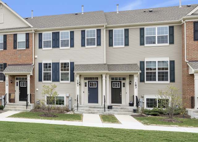Property at 181 Lakeshore Dr, Oswego, IL 60543, 3 beds, 2.5 baths