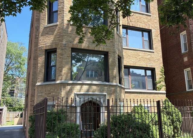 Property at 8013 S Phillips Ave, Chicago, IL 60617, 6 beds, 4.5 baths