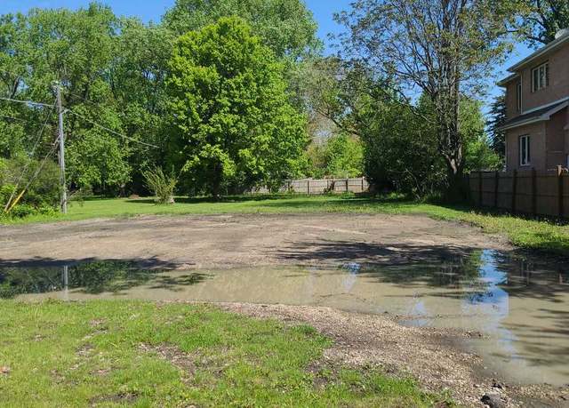 Property at 2550 E Church St, Des Plaines, IL 60016