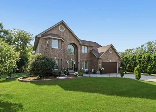 Property at 11918 S 69th Ct, Palos Heights, IL 60463, 6 beds, 3.5 baths