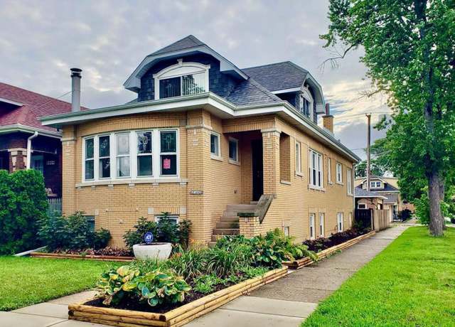 Property at 2402 Clinton Ave, Berwyn, IL 60402, 5 beds, 2.5 baths