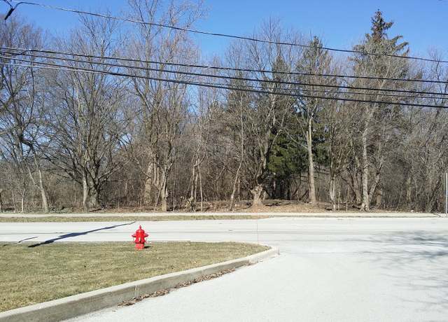 Property at 15444 W Half Day Rd, Prairie View, IL 60069