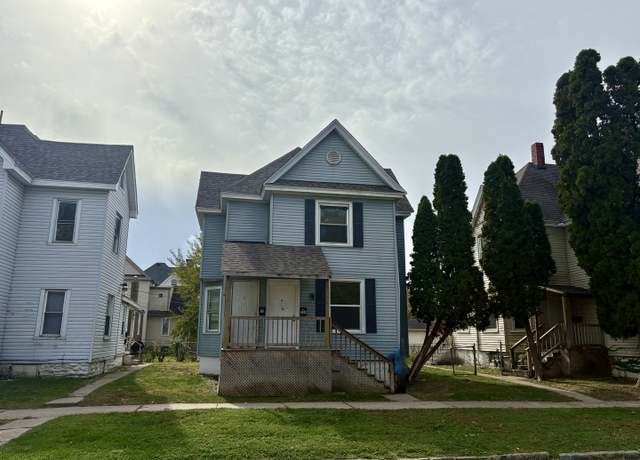 Property at 322 W Merchant St, Kankakee, IL 60901, 3 beds, 2 baths