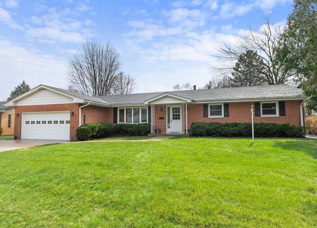 Property at 120 Ridge Dr, Dekalb, IL 60115, 3 beds, 2.5 baths