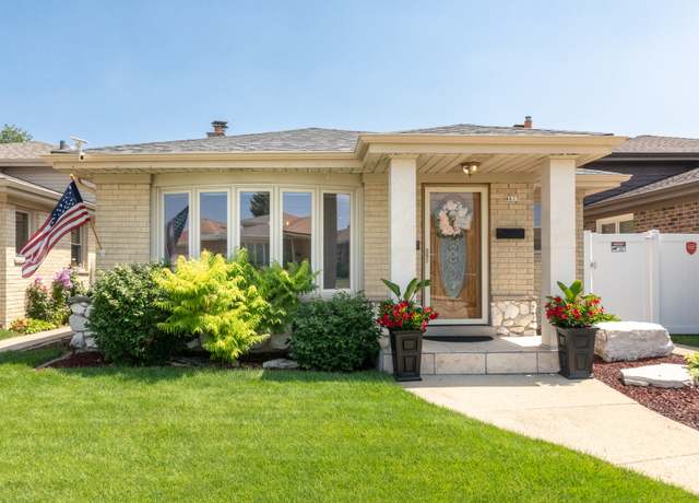 Property at 4615 N Maria Ct, Chicago, IL 60656, 3 beds, 2 baths