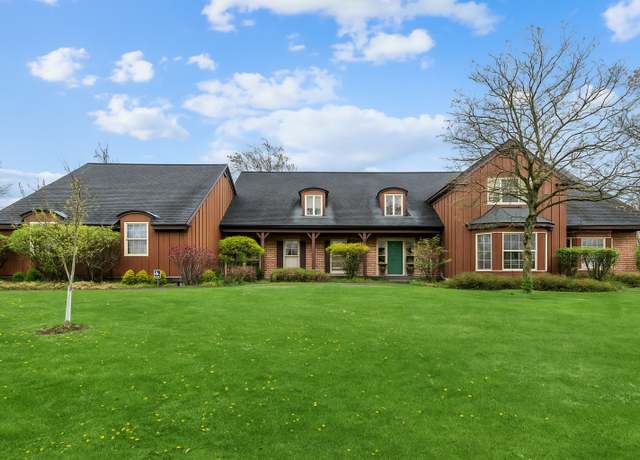 Property at 1135 Buttonwood Ln, Northbrook, IL 60062, 6 beds, 5.5 baths