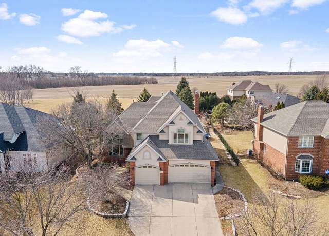 Property at 17028 S Steeplechase Pkwy, Orland Park, IL 60467, 5 beds, 3.5 baths