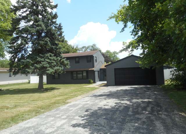 Property at 4N327 7th Ave, Addison, IL 60101, 4 beds, 3 baths