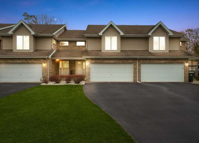 Property at 17747 Paxton Ave, Lansing, IL 60438, 3 beds, 2.5 baths