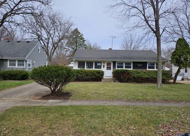 Property at 232 Pearl St, Cary, IL 60013, 3 beds, 1 bath