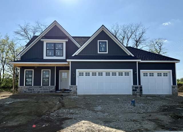 Property at 1117 Briarwood Ln, Mahomet, IL 61853, 5 beds, 3.5 baths