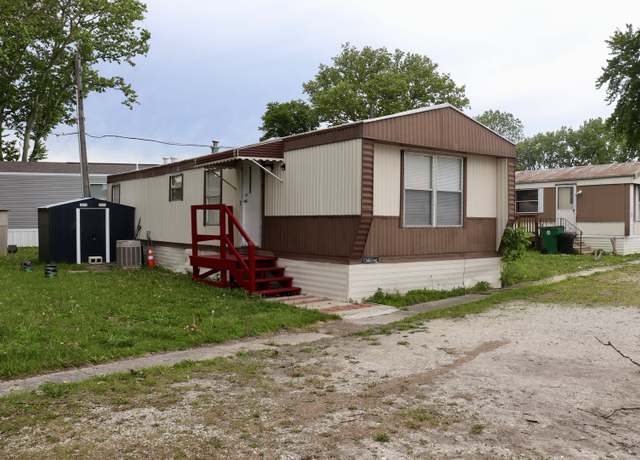 Property at 18 Lynn Ave, Justice, IL 60458, 2 beds, 1 bath