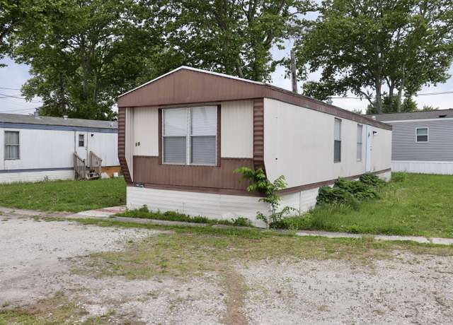Property at 18 Lynn Ave, Justice, IL 60458, 2 beds, 1 bath