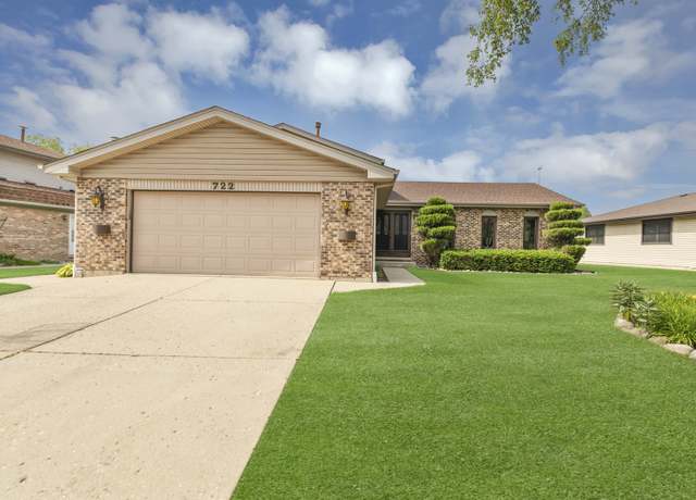 Property at 722 Seafarer Dr, Schaumburg, IL 60193, 3 beds, 3 baths
