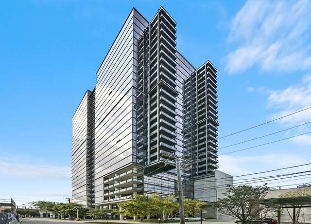 Property at 860 W Blackhawk St #1807, Chicago, IL 60642, 2 beds, 2 baths