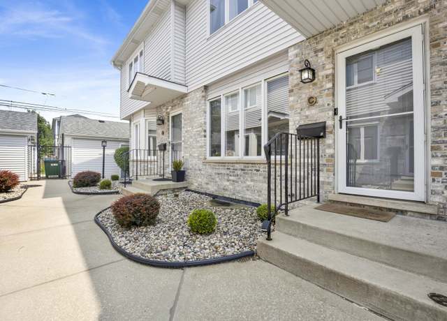 Property at 10453 S Kedzie Ave Unit C, Chicago, IL 60655, 2 beds, 2.5 baths
