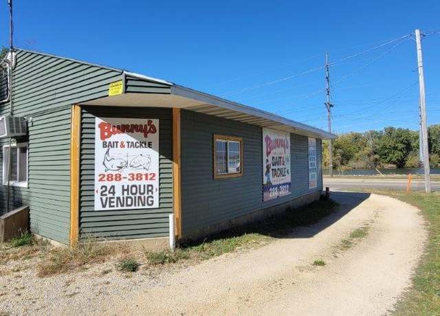Property at 1024 E River St, Dixon, IL 61021
