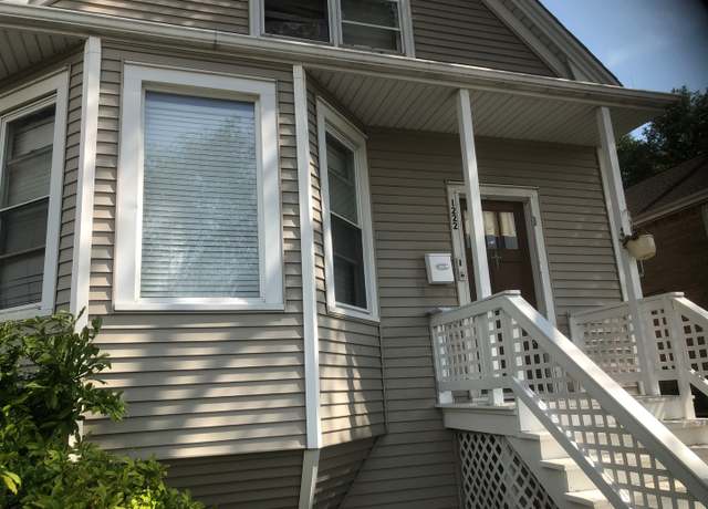 Property at 1222 Circle Ave, Forest Park, IL 60130, 4 beds, 2.5 baths