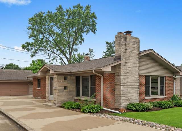 Property at 601 Chicago Ave, Downers Grove, IL 60515, 3 beds, 2 baths