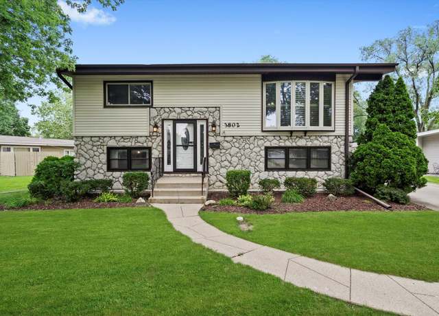 Property at 3802 Wren Ln, Rolling Meadows, IL 60008, 4 beds, 2.5 baths