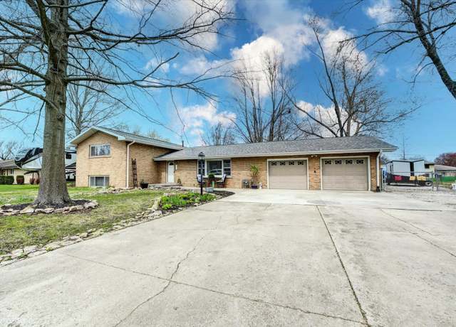 Property at 940 Maple St, Wilmington, IL 60481, 4 beds, 2 baths