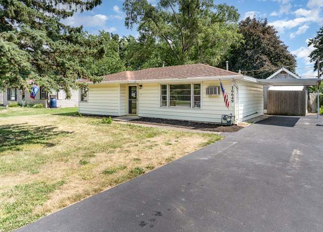 Property at 16649 W 147th Pl, Lockport, IL 60441, 3 beds, 2 baths
