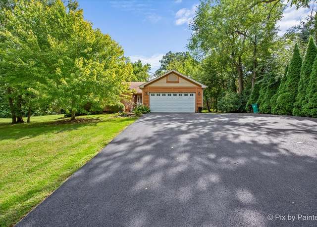 Property at 15805 Lerita Dr, Huntley, IL 60142, 3 beds, 2 baths