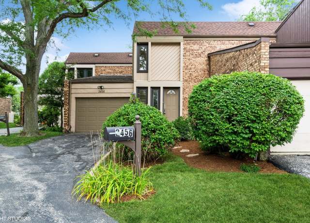 Property at 2456 Cobblewood Dr, Northbrook, IL 60062, 2 beds, 2.5 baths