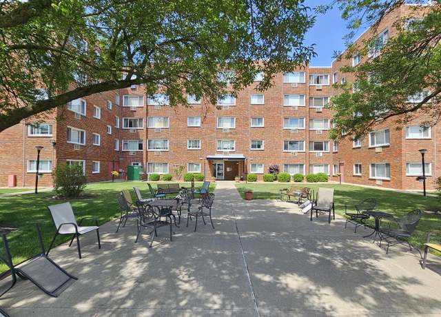 Property at 222 Madison St #107, Joliet, IL 60435, 1 bed, 1 bath