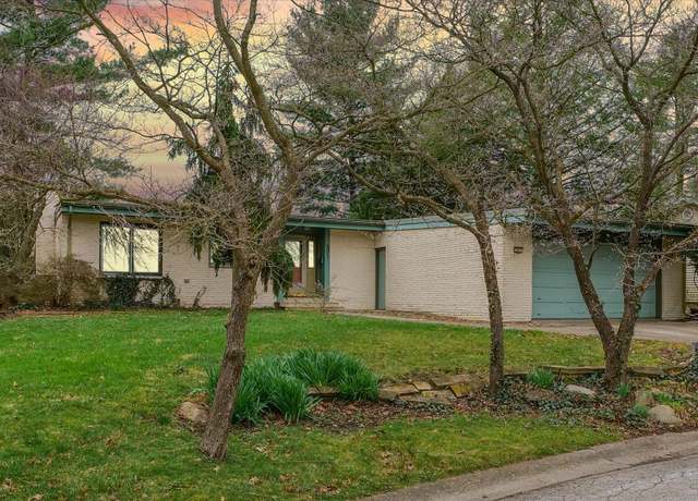 Property at 501 E Burkwood Ct, Urbana, IL 61801, 3 beds, 2 baths