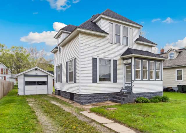Property at 808 E 6th St, Sterling, IL 61081, 3 beds, 1 bath