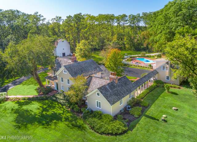Property at 807 S Fleming Rd, Bull Valley, IL 60098, 3 beds, 3 baths