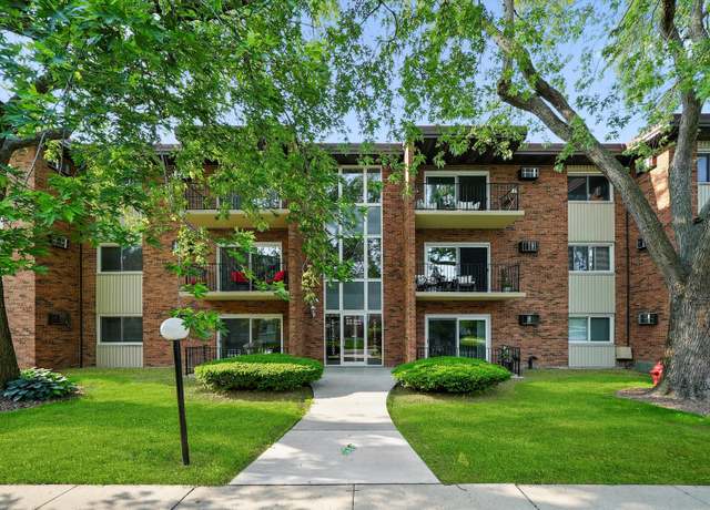 Property at 4113 W 97th Pl #104, Oak Lawn, IL 60453, 2 beds, 2 baths
