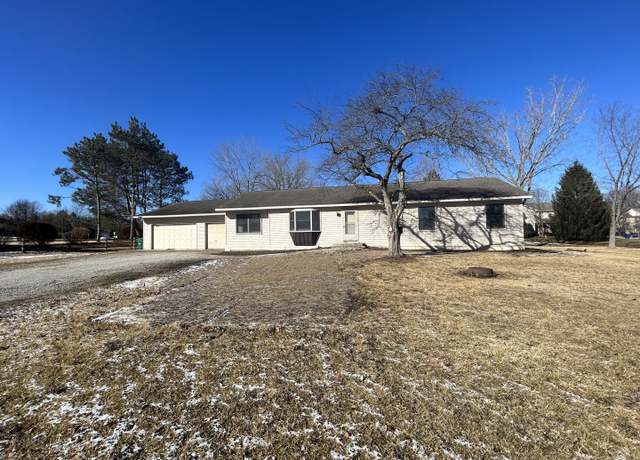 Property at 33430 N Hunt Club Rd, Libertyville, IL 60048, 3 beds, 2 baths