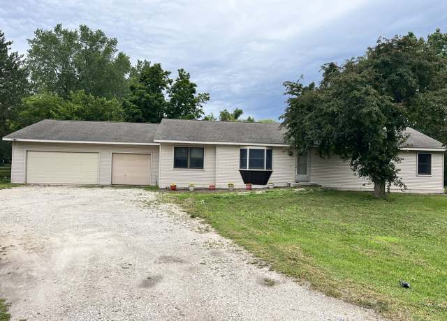 Property at 33430 N Hunt Club Rd, Libertyville, IL 60048, 3 beds, 2 baths