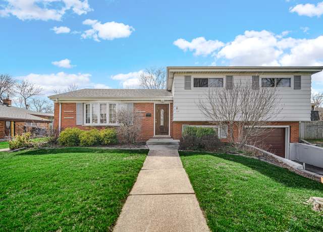 Property at 136 N School St, Addison, IL 60101, 3 beds, 2 baths