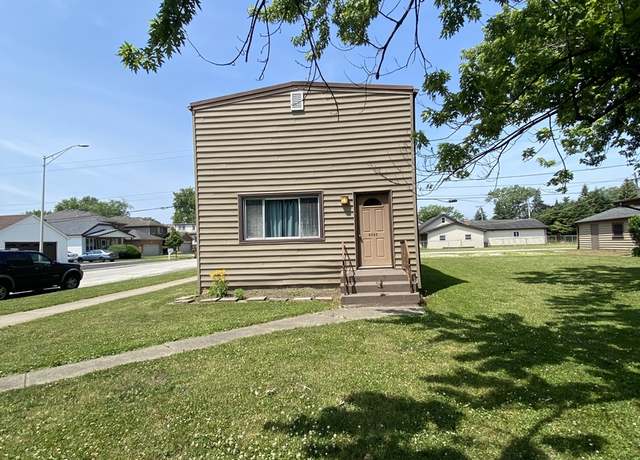 Property at 8762 Central Ave, Oak Lawn, IL 60453, 4 beds, 2 baths